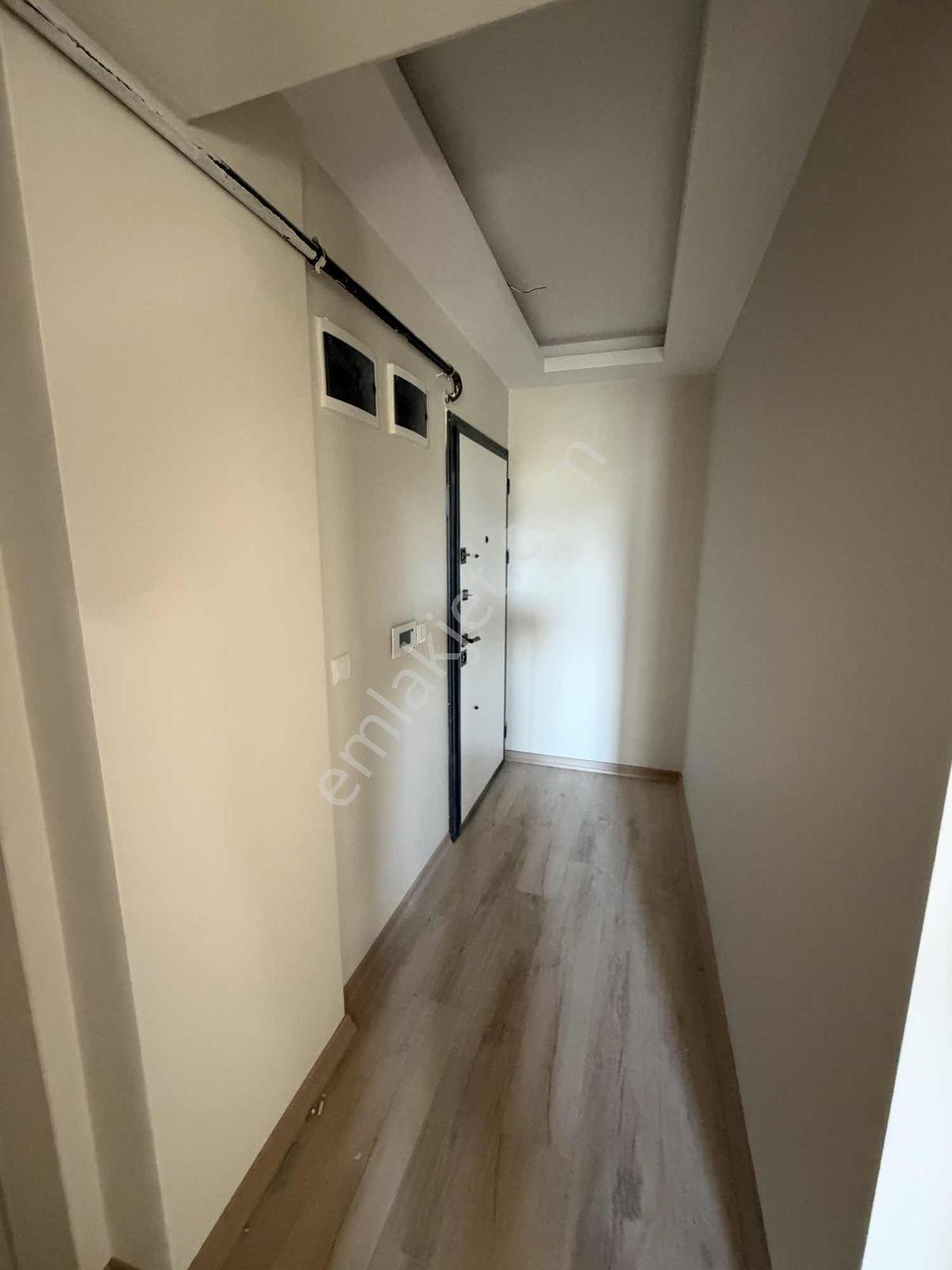 Kasrevi'den Barışta Cadde Üzeri Y.ısıtmalı Asansörlü 2+0 Daire — fotoğraf 10