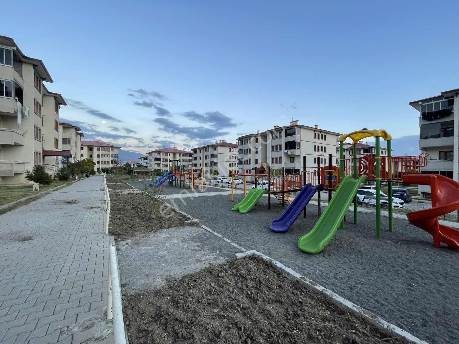Tuncaygül'den Satılık 2+1 Ara Kat Daire | Geçit 2. Etap Toki — fotoğraf 8
