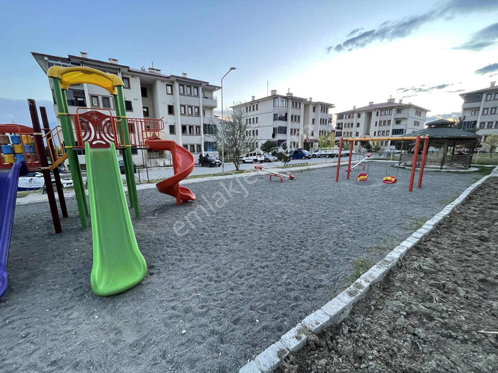 Tuncaygül'den Satılık 2+1 Ara Kat Daire | Geçit 2. Etap Toki — fotoğraf 9