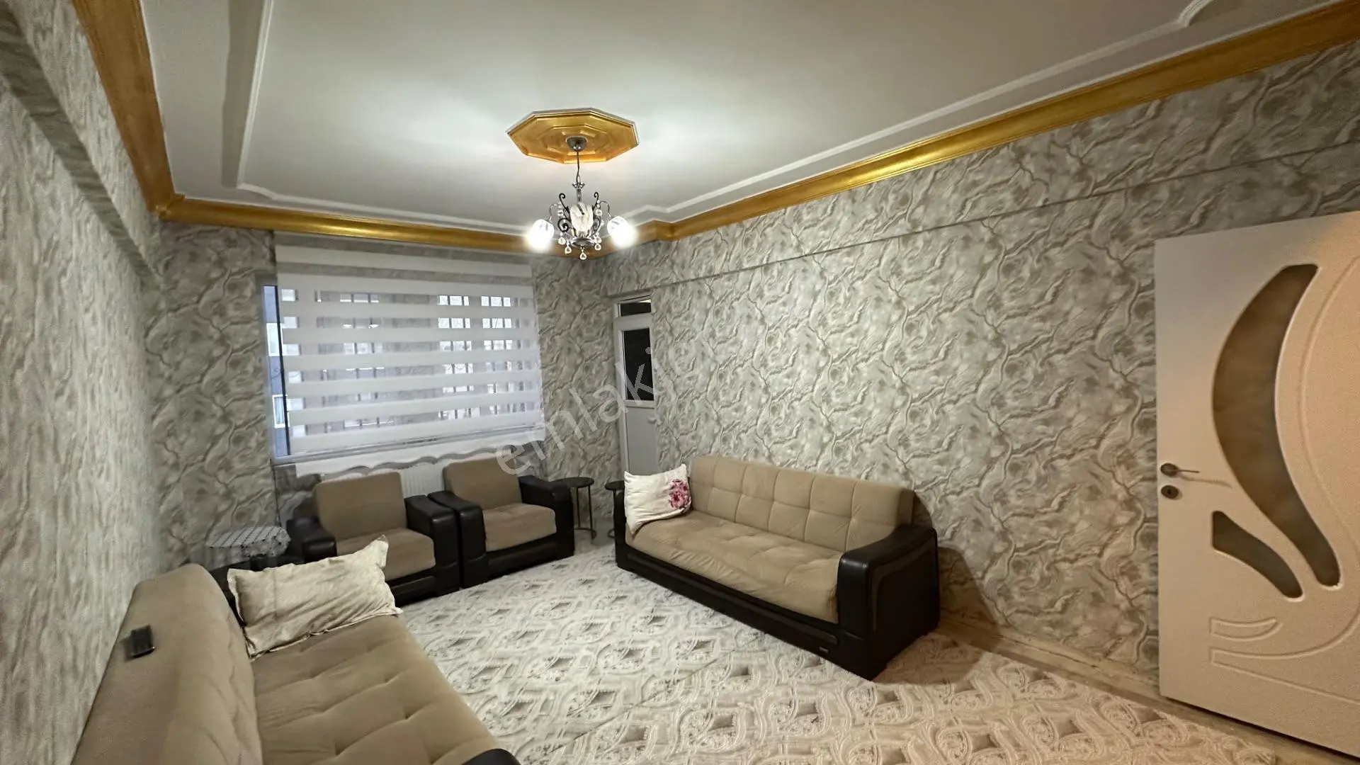 Deniz’den Yenişehir Mah Ana Cadde Üzeri Satılık 4+1 Evebeyn + Cam Ve Süs Havuzlu+lüx İçi Ful Daire — fotoğraf 5