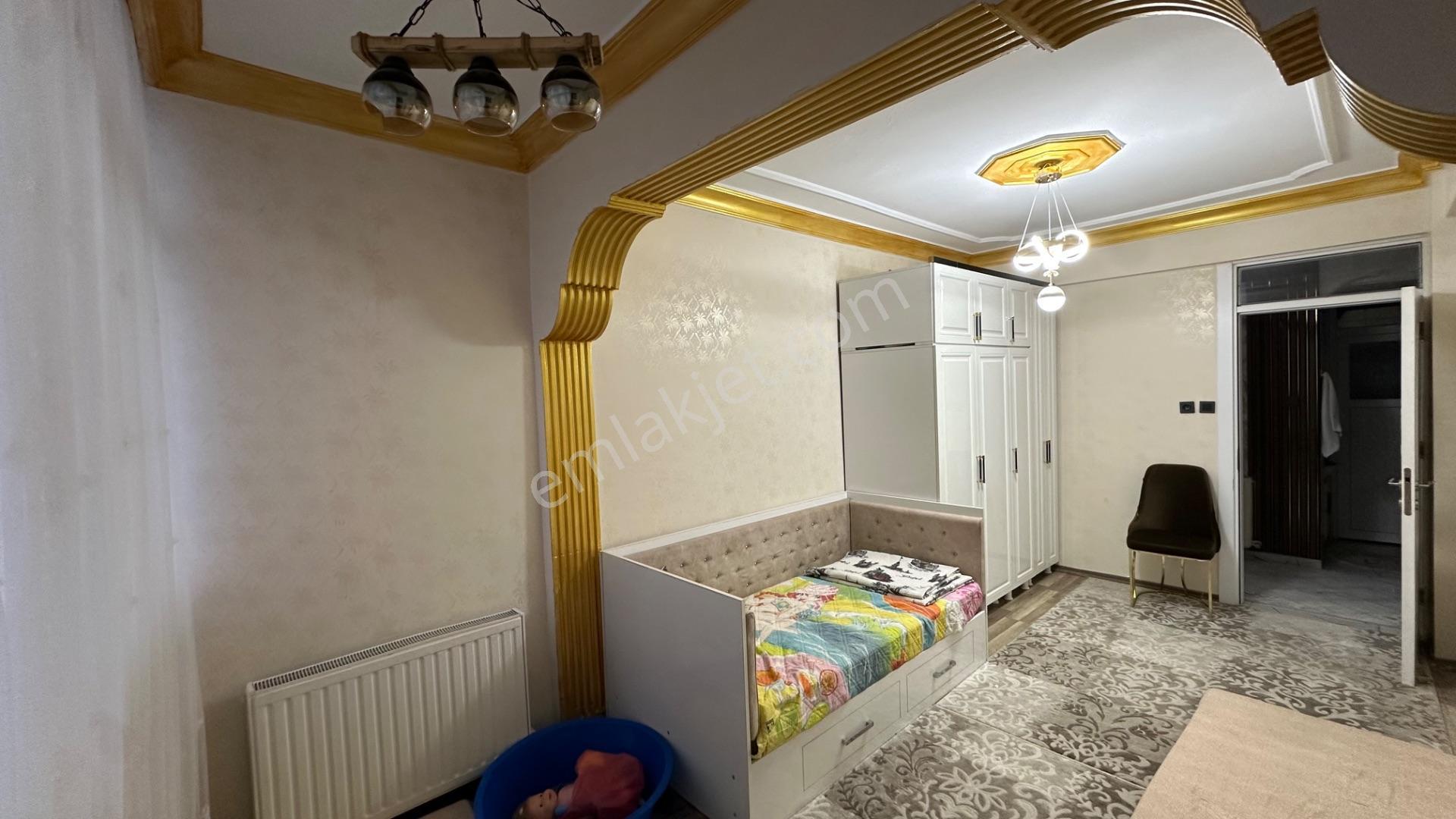 Deniz’den Yenişehir Mah Ana Cadde Üzeri Satılık 4+1 Evebeyn + Cam Ve Süs Havuzlu+lüx İçi Ful Daire — fotoğraf 9