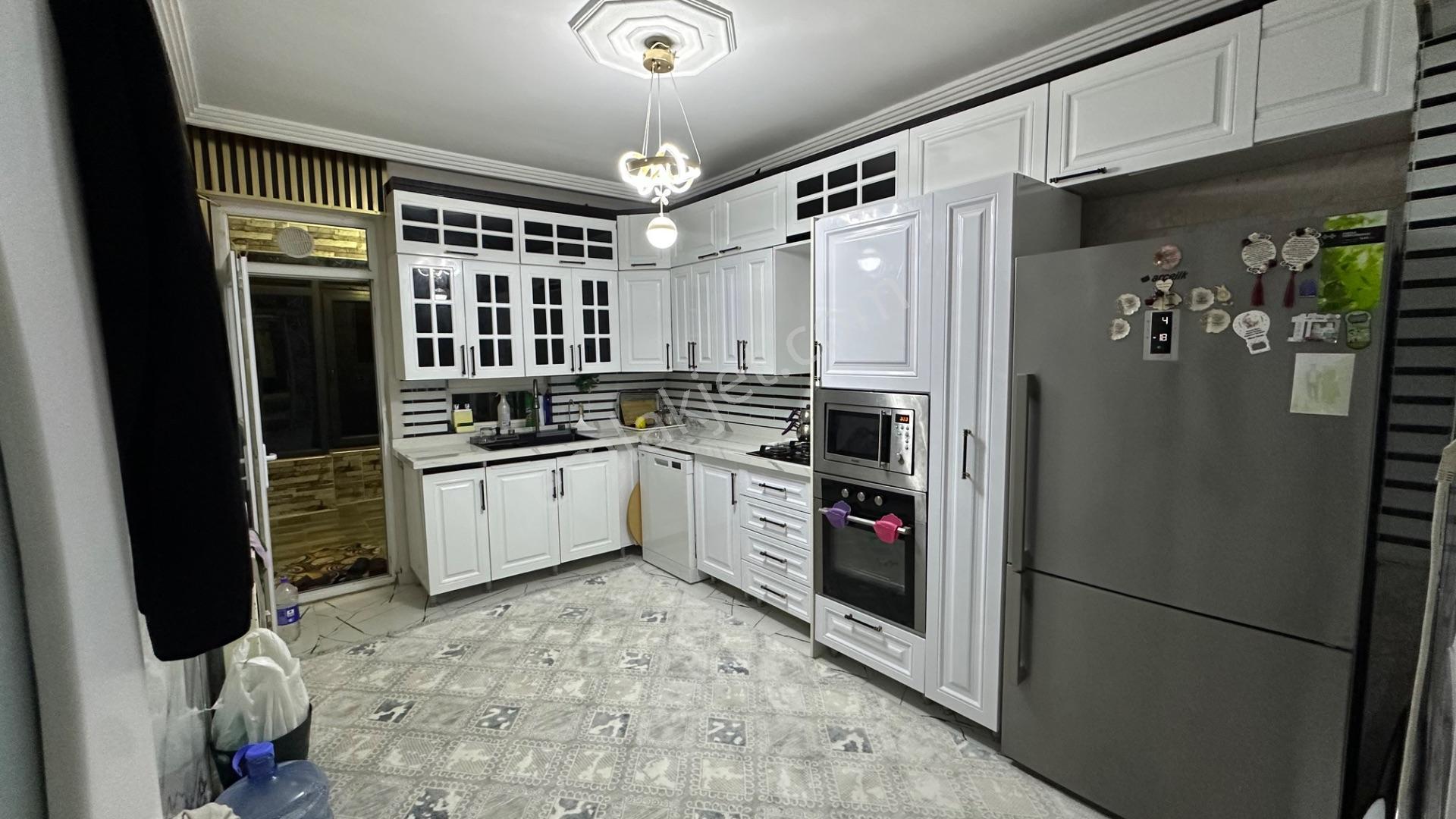 Deniz’den Yenişehir Mah Ana Cadde Üzeri Satılık 4+1 Evebeyn + Cam Ve Süs Havuzlu+lüx İçi Ful Daire — fotoğraf 16