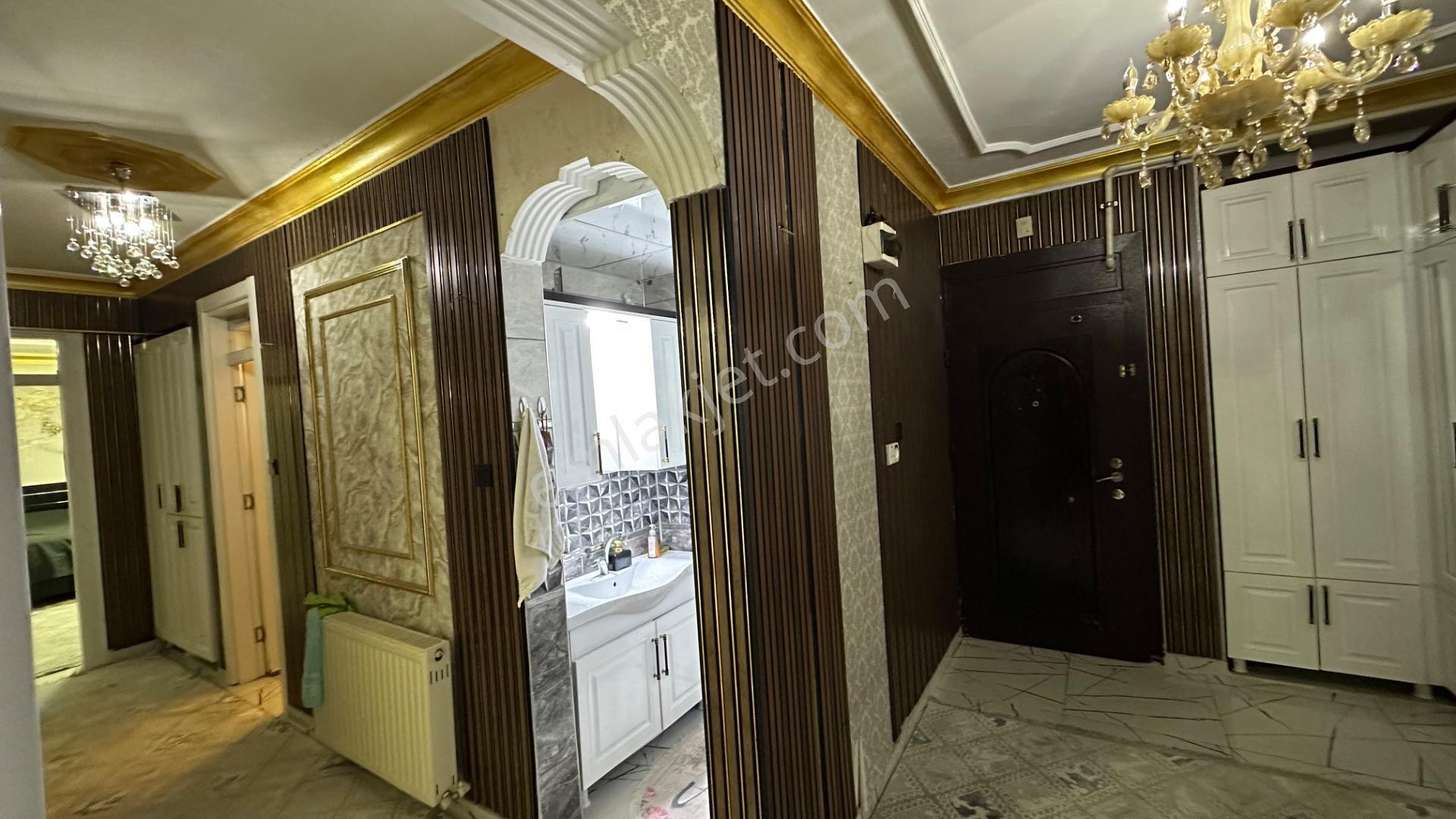 Deniz’den Yenişehir Mah Ana Cadde Üzeri Satılık 4+1 Evebeyn + Cam Ve Süs Havuzlu+lüx İçi Ful Daire — fotoğraf 25