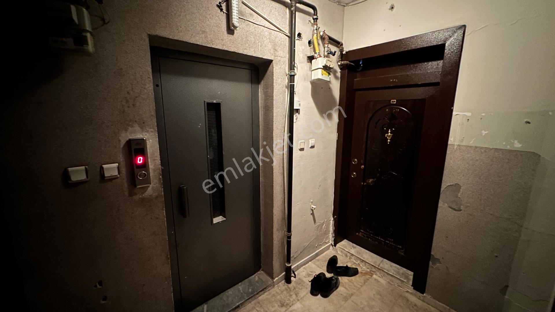 Deniz’den Yenişehir Mah Ana Cadde Üzeri Satılık 4+1 Evebeyn + Cam Ve Süs Havuzlu+lüx İçi Ful Daire — fotoğraf 33