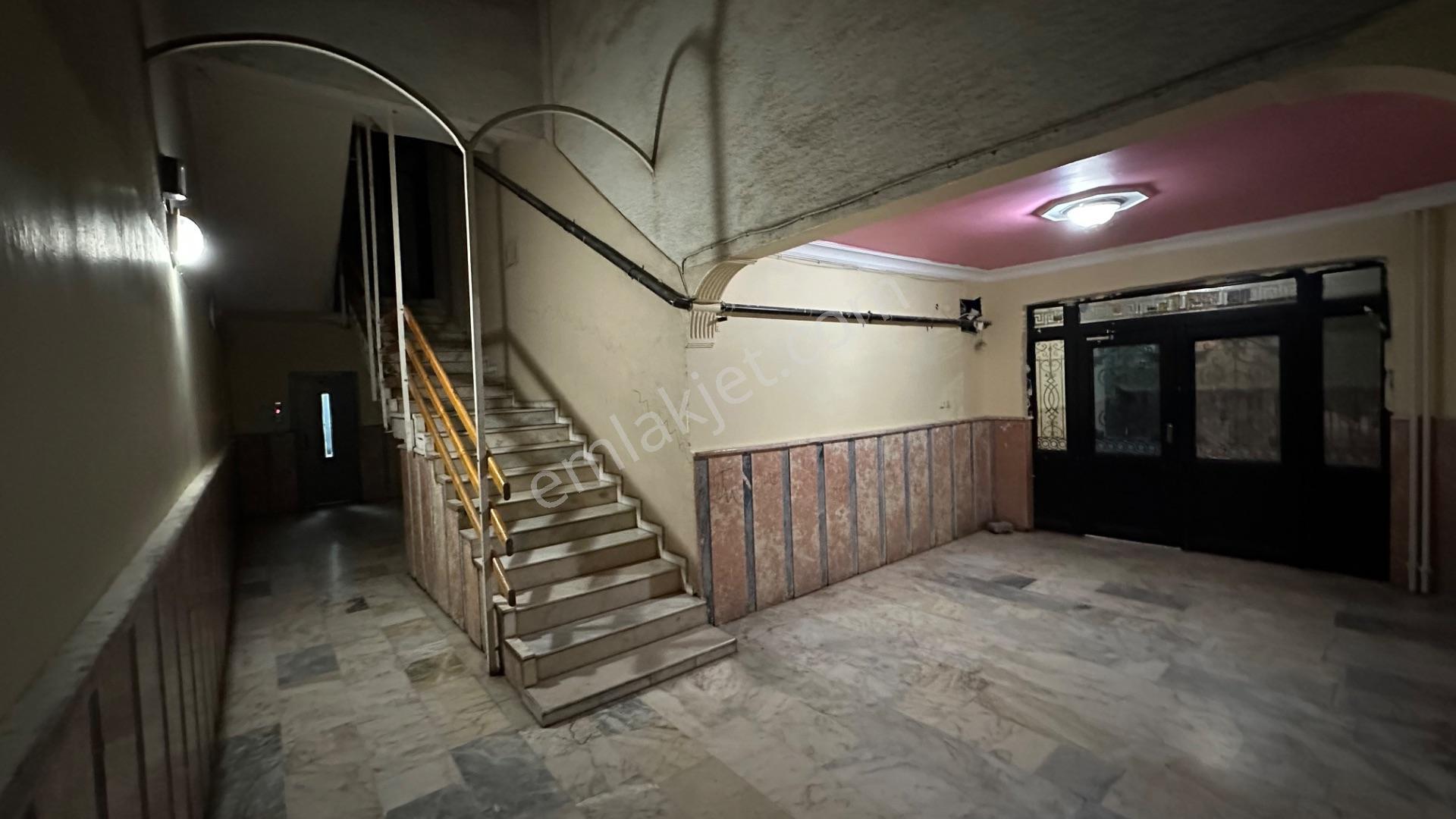 Deniz’den Yenişehir Mah Ana Cadde Üzeri Satılık 4+1 Evebeyn + Cam Ve Süs Havuzlu+lüx İçi Ful Daire — fotoğraf 34