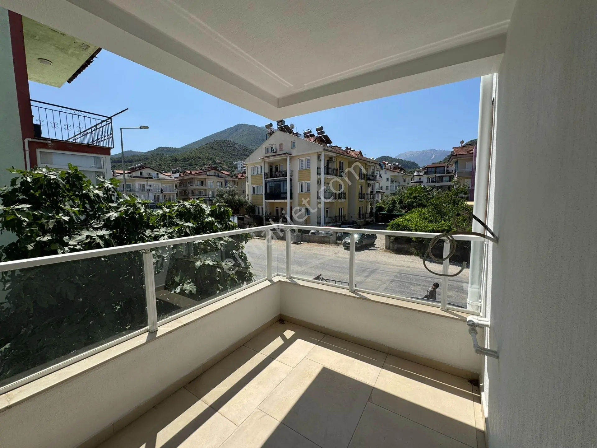 Nevk Invest'ten Fethiye'de Asansörlü Yerden Isıtmalı Sıfır Ara Kat 1+1 — fotoğraf 3