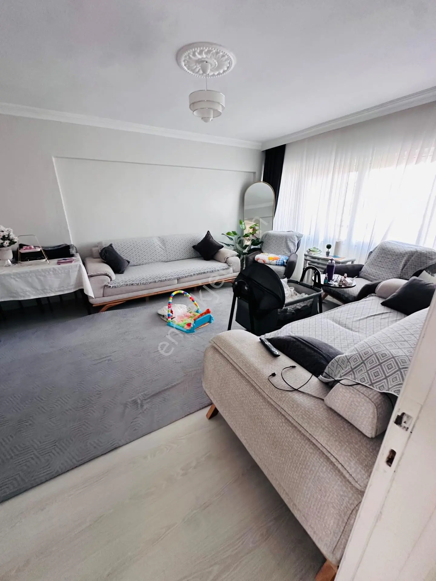 Aziz Emlak’tan Halkkent Beyaz Evler’de Satılık 2 + 1 İçi Full Yapılı Ferah Daire — fotoğraf 2