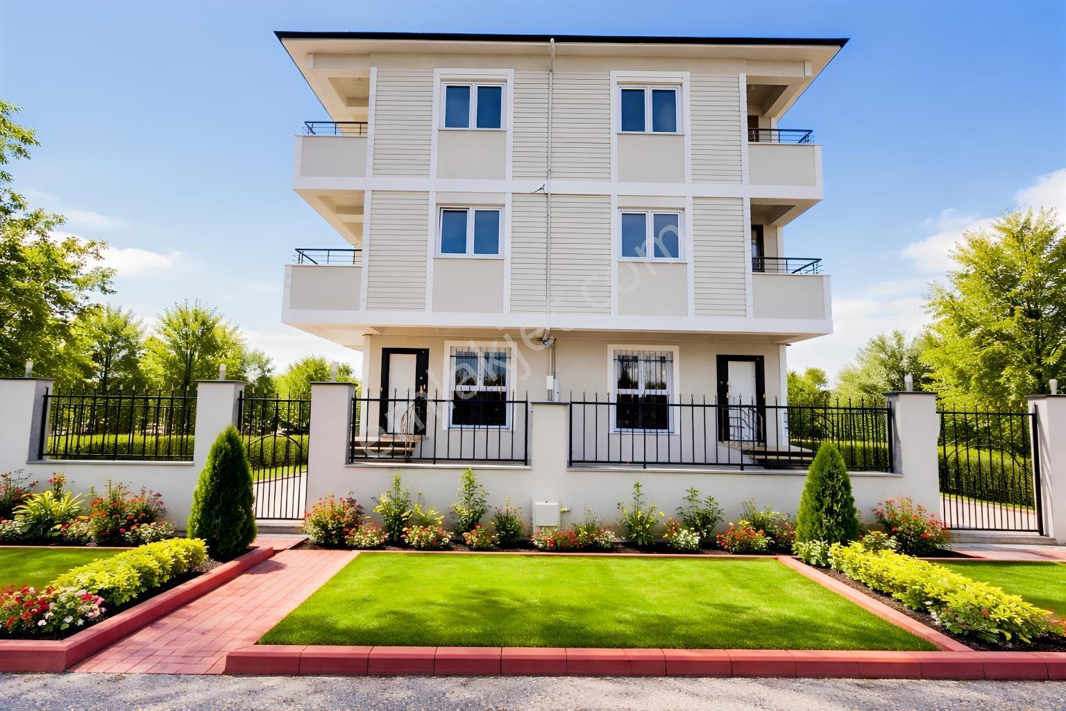 Düzgün Ve Temiz Villa 4+1 Sorunsuz #Kartallar Onur Duyar#