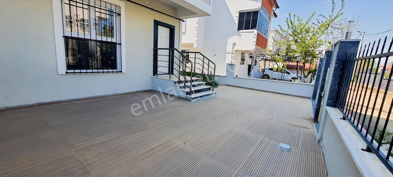 Düzgün Ve Temiz Villa 4+1 Sorunsuz #kartallar Onur Duyar# — fotoğraf 10