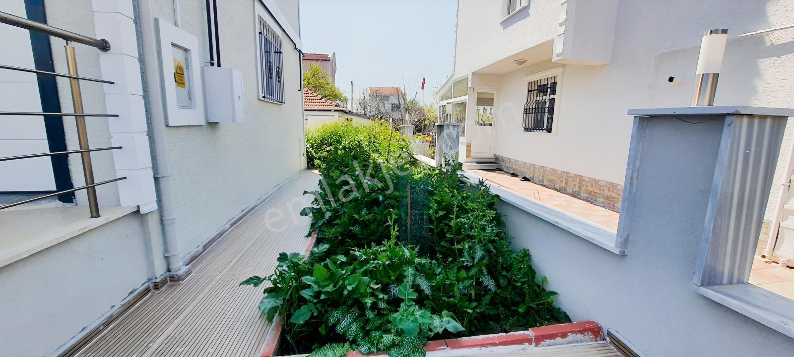 Düzgün Ve Temiz Villa 4+1 Sorunsuz #kartallar Onur Duyar# — fotoğraf 12