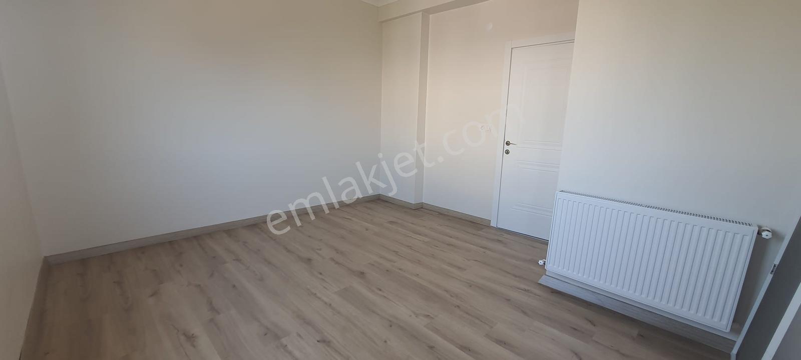 Düzgün Ve Temiz Villa 4+1 Sorunsuz #kartallar Onur Duyar# — fotoğraf 18