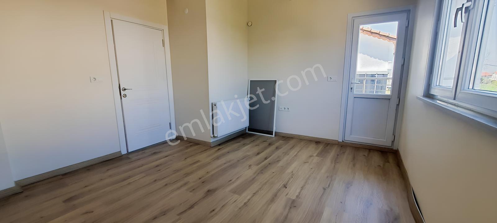 Düzgün Ve Temiz Villa 4+1 Sorunsuz #kartallar Onur Duyar# — fotoğraf 21