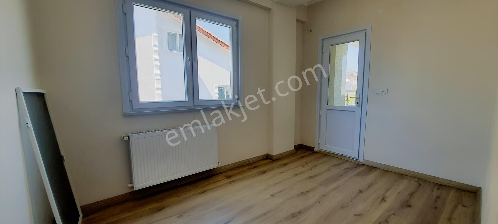 Düzgün Ve Temiz Villa 4+1 Sorunsuz #kartallar Onur Duyar# — fotoğraf 24
