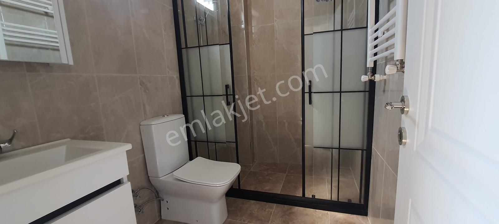 Düzgün Ve Temiz Villa 4+1 Sorunsuz #kartallar Onur Duyar# — fotoğraf 25