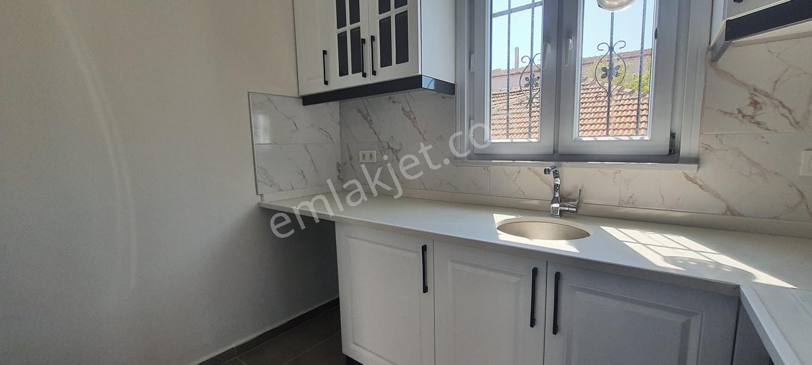Düzgün Ve Temiz Villa 4+1 Sorunsuz #kartallar Onur Duyar# — fotoğraf 27
