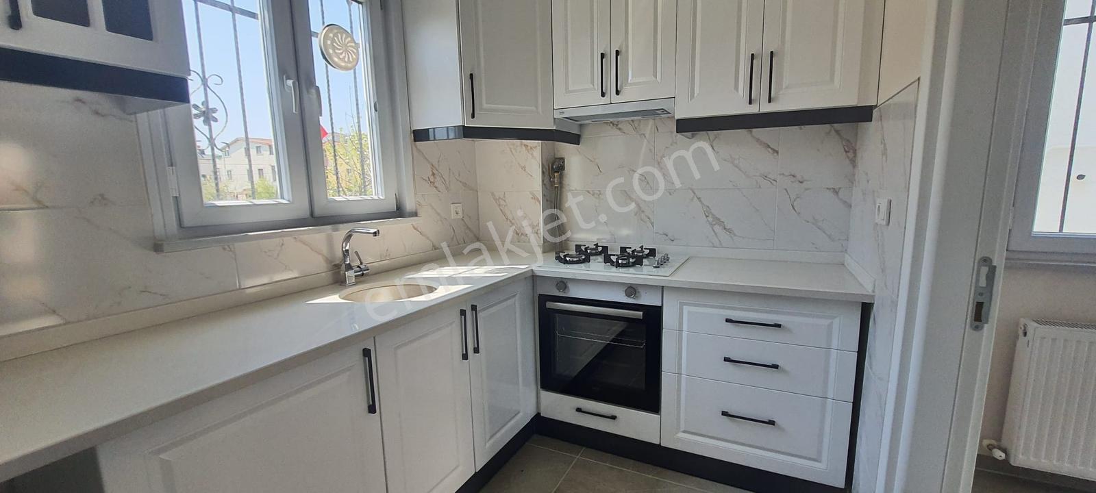Düzgün Ve Temiz Villa 4+1 Sorunsuz #kartallar Onur Duyar# — fotoğraf 33