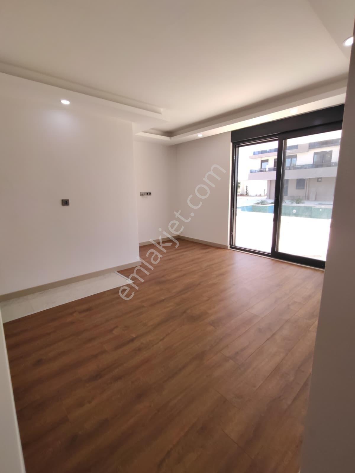 Kepez Göksu’da Havuzlu Sitede 1+1 Satilik Daire — fotoğraf 10