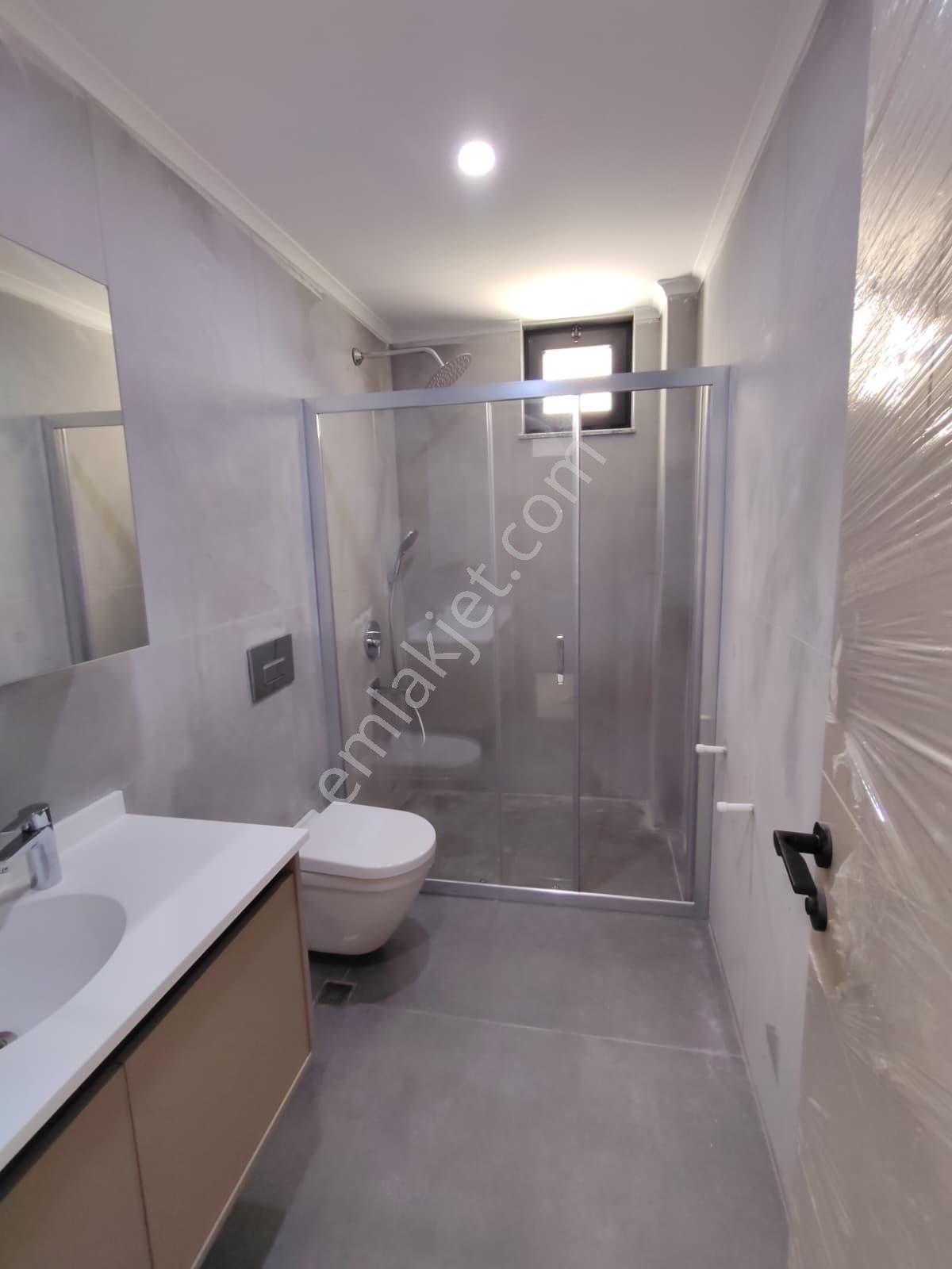 Kepez Göksu’da Havuzlu Sitede 1+1 Satilik Daire — fotoğraf 11