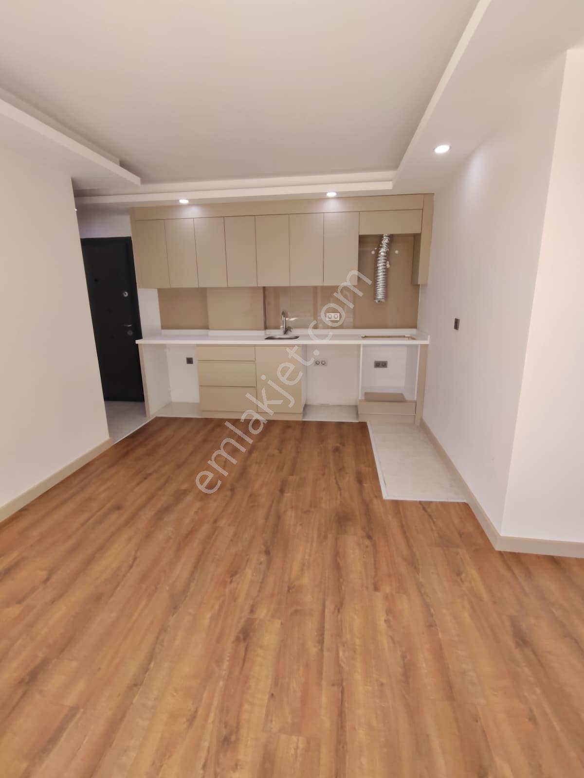 Kepez Göksu’da Havuzlu Sitede 1+1 Satilik Daire — fotoğraf 15