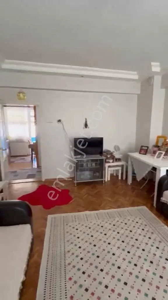 Samsun İlkadım Hürriyet Mahallesi'nde Şehir Merkezinde 2.kat 2+1 Satılık Daire — fotoğraf 4
