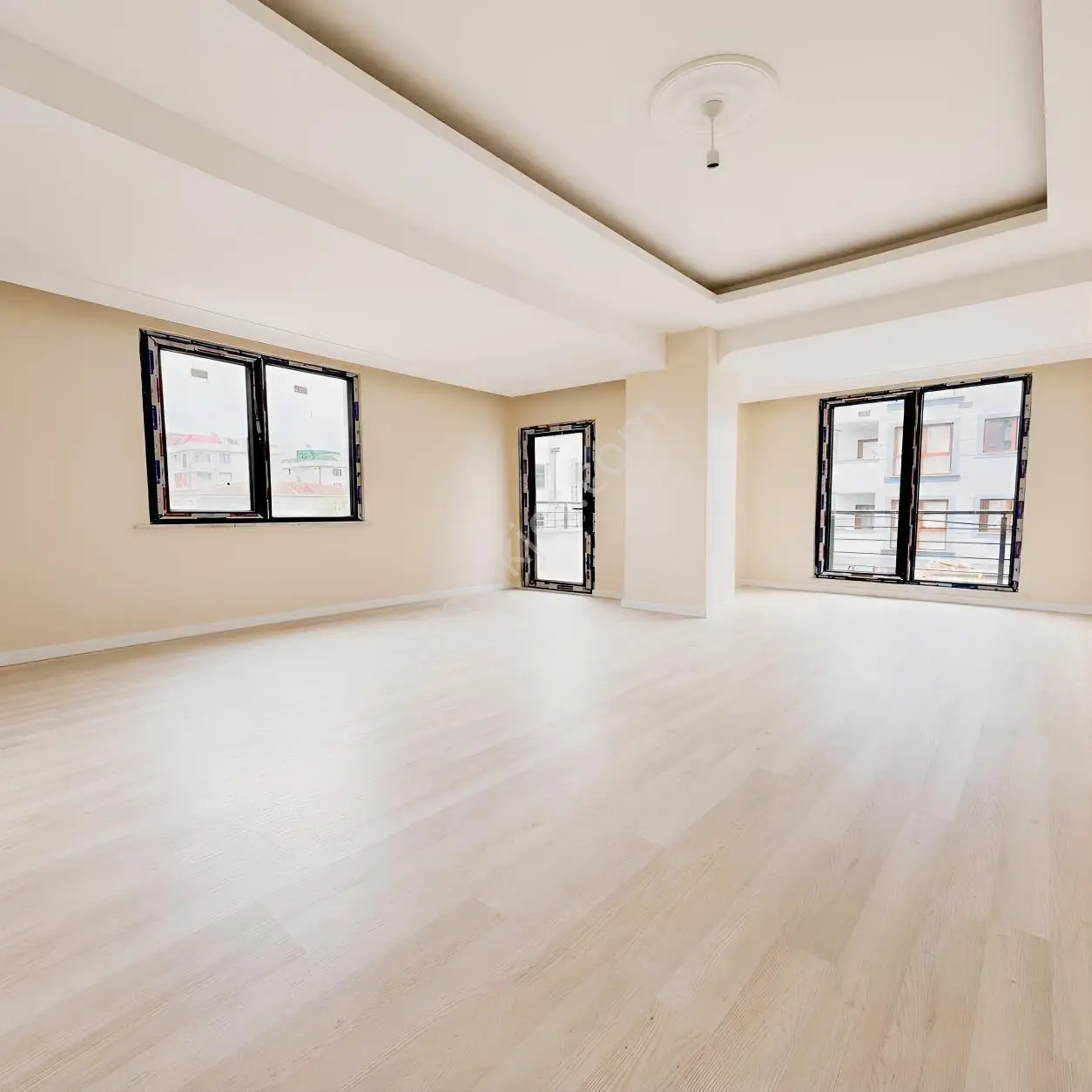 Fırsat!!Evim Sistemli!!Kurtköye Komşu 92M² Çift Balkonlu Ara Kat