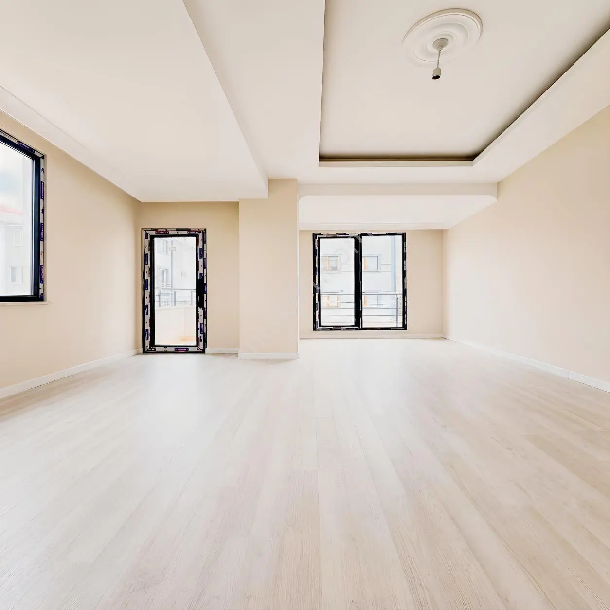 Fırsat!!evim Sistemli!!kurtköye Komşu 92m² Çift Balkonlu Ara Kat — fotoğraf 2