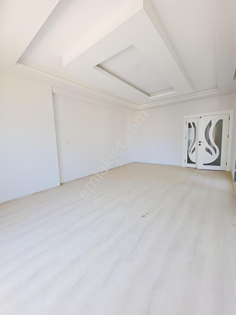 Erdemlinin En Muazzam Konumunda Ana Cad Cepesi 3+1 Daire 135 M2 — fotoğraf 3
