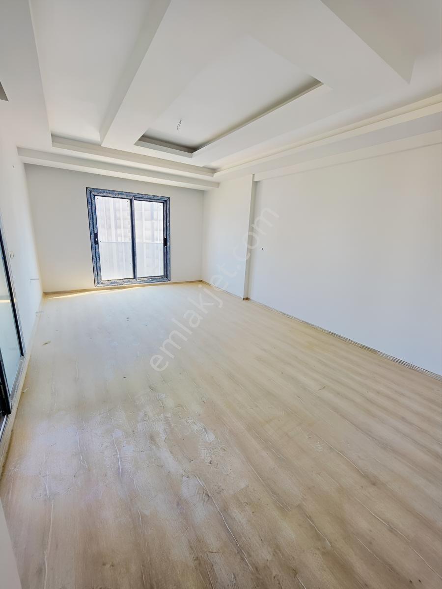 Erdemlinin En Muazzam Konumunda Ana Cad Cepesi 3+1 Daire 135 M2 — fotoğraf 4