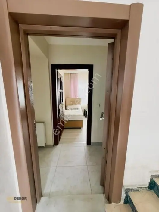 Başdekor Gayrimenkul'den Satılık 2+1 Geniş Daire Serdivan'da — fotoğraf 3