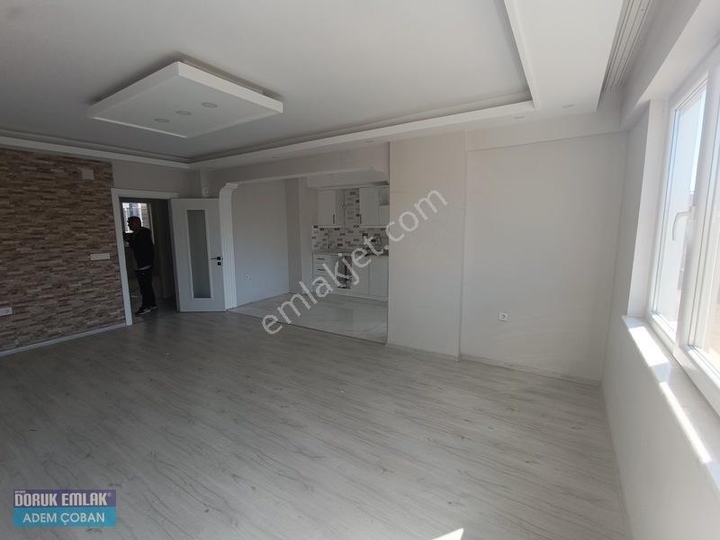 Doruk Emlaktan Acil Satılık Geniş 2+1 Daire — fotoğraf 4