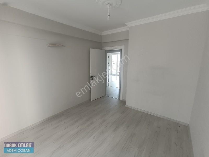Doruk Emlaktan Acil Satılık Geniş 2+1 Daire — fotoğraf 7
