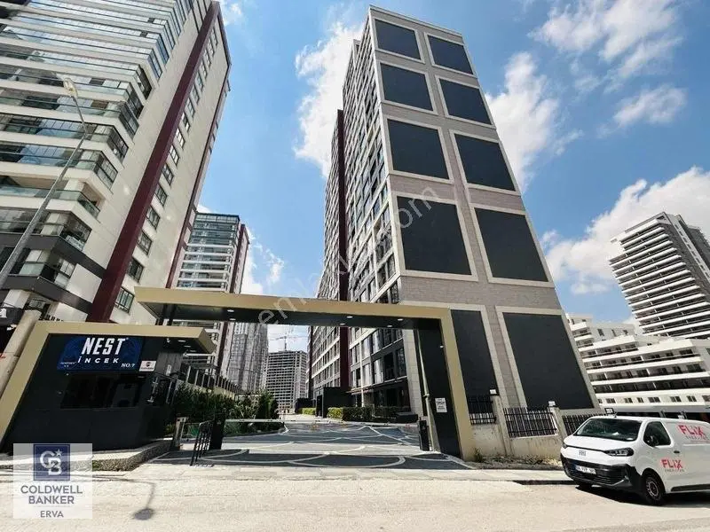 Nest İncek Sitesinde 14.Katta Kapalı Garajlı 2+1 Satılık Daire