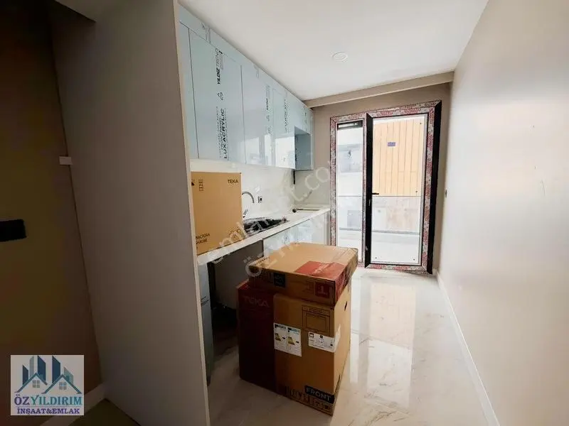 Çekmeköy Merkez'de, Butik Site İçinde 2+1 Lüks Satılık Daire — fotoğraf 15