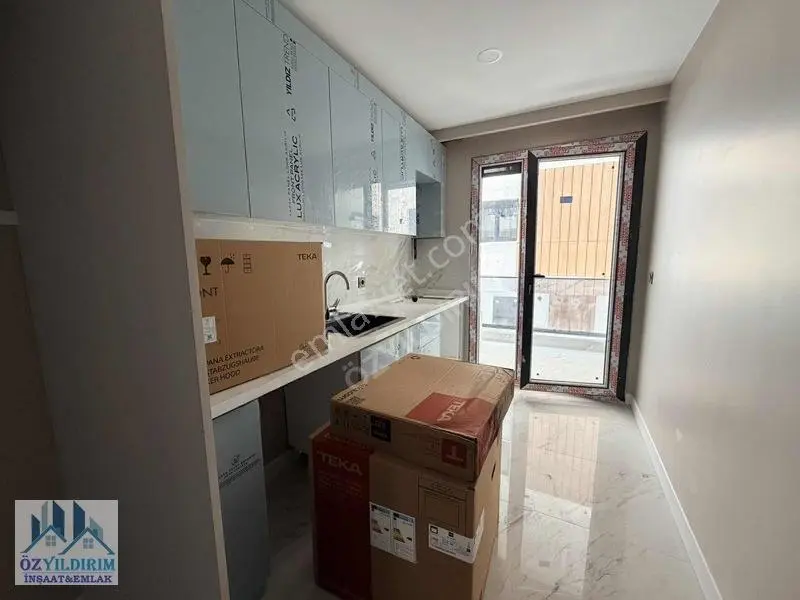 Çekmeköy Merkez'de, Butik Site İçinde 2+1 Lüks Satılık Daire — fotoğraf 16