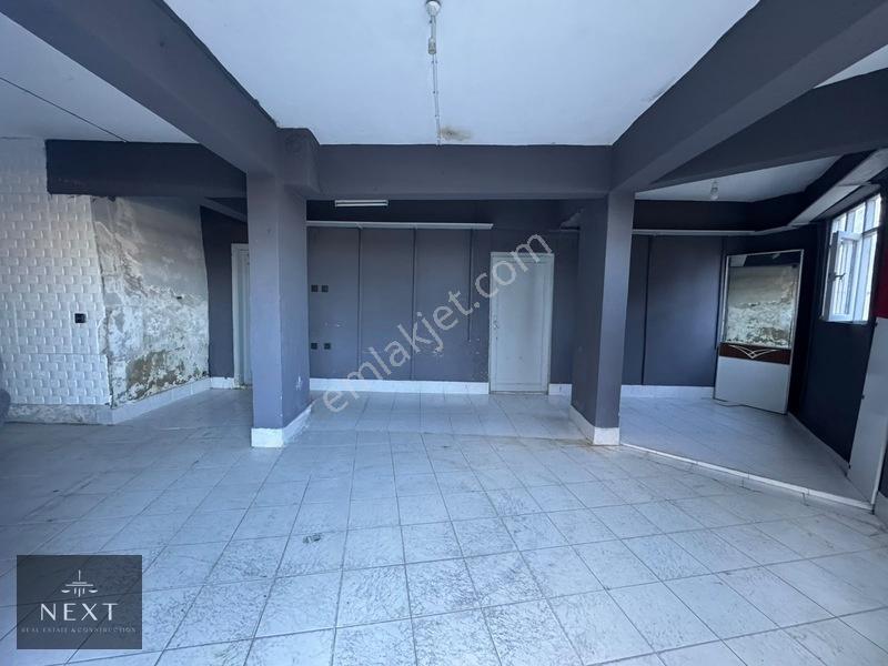 Meydana Adım Mesafesinde Yüksek Kira Getirili 2 Daire + Depo — fotoğraf 4