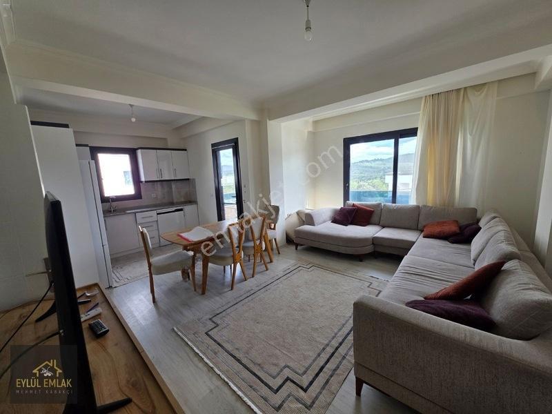 Mumcularda Eşyalı Satılık 2+1 Daire