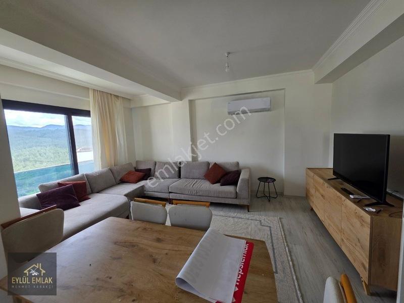 Mumcularda Eşyalı Satılık 2+1 Daire — fotoğraf 5