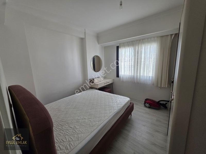 Mumcularda Eşyalı Satılık 2+1 Daire — fotoğraf 15