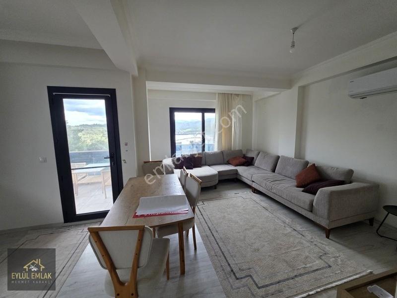 Mumcularda Eşyalı Satılık 2+1 Daire — fotoğraf 16