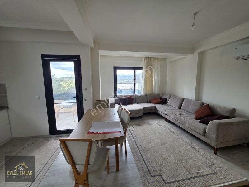 Mumcularda Eşyalı Satılık 2+1 Daire — fotoğraf 17