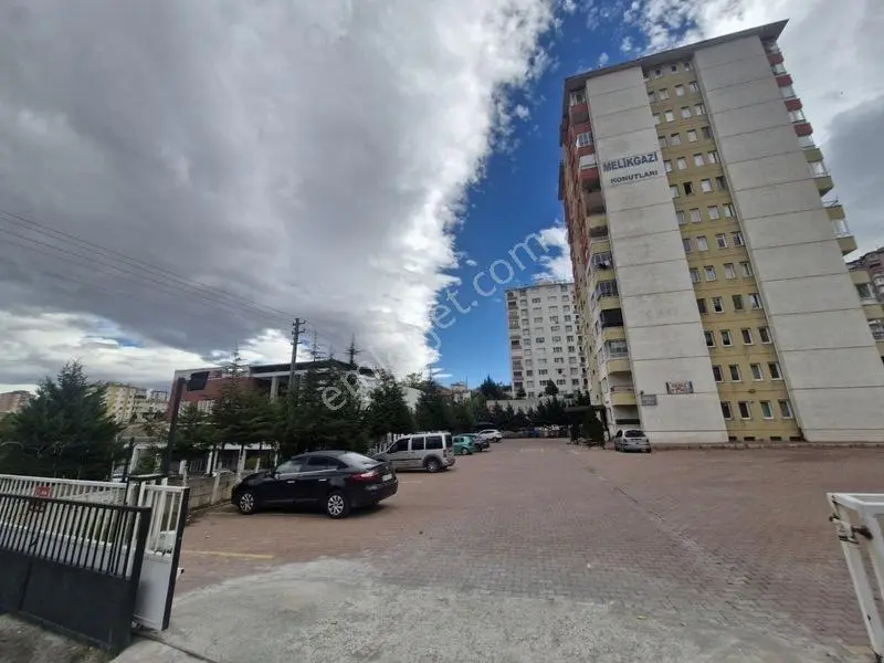 Belediye Konutlarında Cem Evi Karşısında Full Yapılı 2,5+1 Daire — fotoğraf 19
