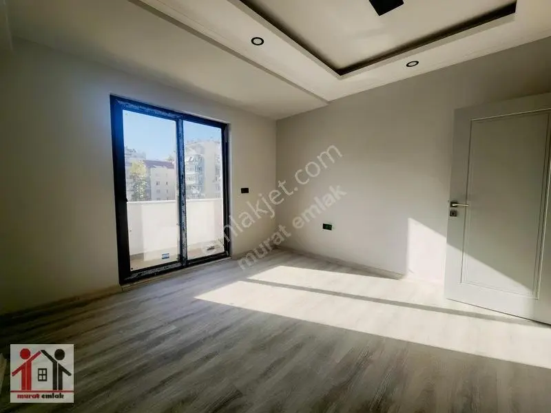 Sıfır Lüx Katda Oturuma Hazır 1+1 Kapalı Garajlı Daire — fotoğraf 13