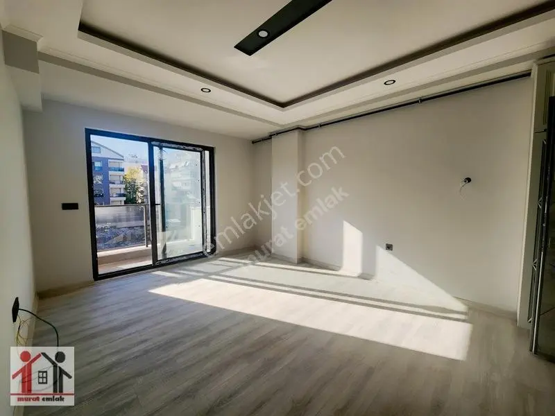Sıfır Lüx Katda Oturuma Hazır 1+1 Kapalı Garajlı Daire — fotoğraf 14