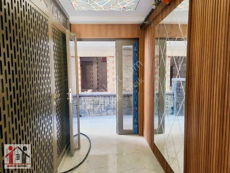 Sıfır Lüx Katda Oturuma Hazır 1+1 Kapalı Garajlı Daire — fotoğraf 16