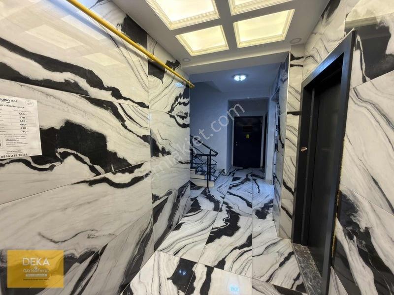 Deka Gayrimenkul'den Tramvaya 2.bina Lüks Eşyalı 1+1 — fotoğraf 2