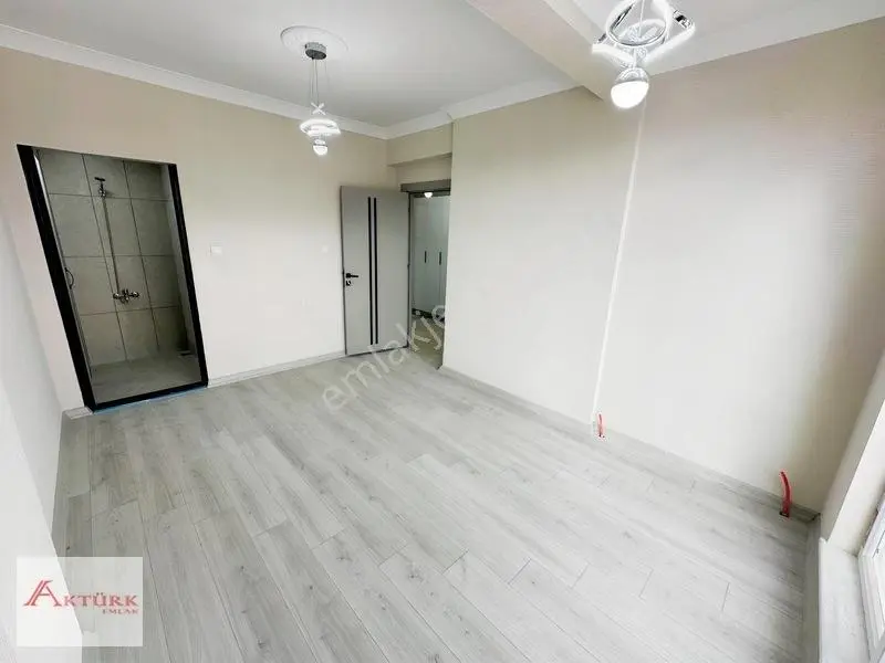 //aktürk Emlak\\ara Kat Yerden Isıtma Güney Ön Cephe Sıfır Daire — fotoğraf 14