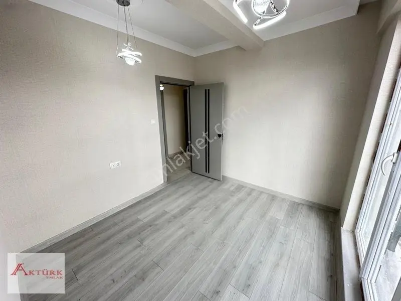 //aktürk Emlak\\ara Kat Yerden Isıtma Güney Ön Cephe Sıfır Daire — fotoğraf 23