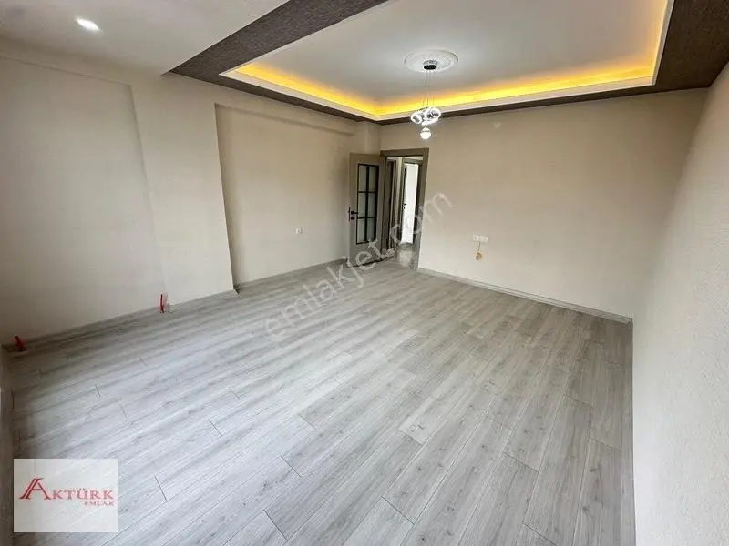 //aktürk Emlak\\ara Kat Yerden Isıtma Güney Ön Cephe Sıfır Daire — fotoğraf 27