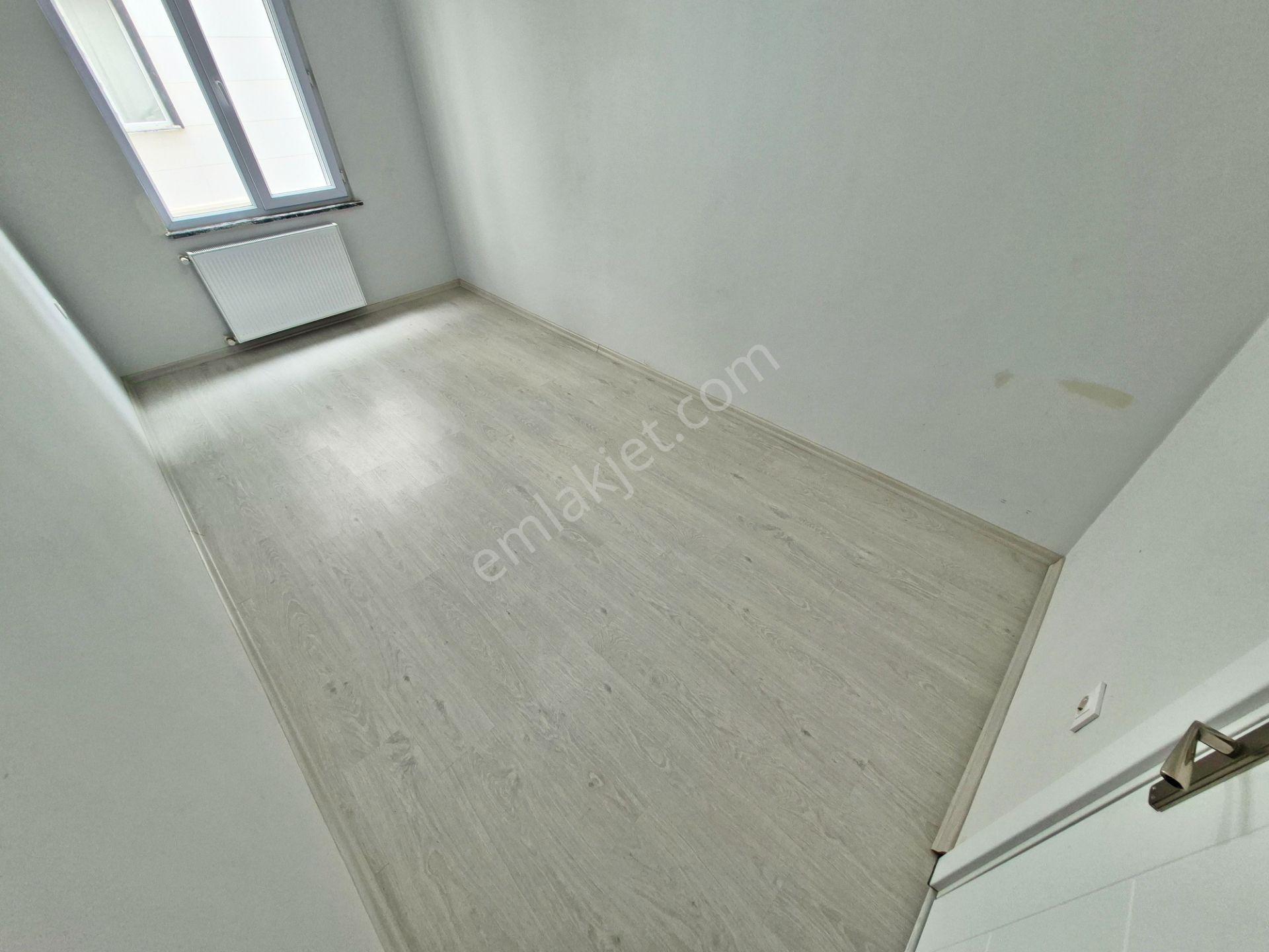 Aktif'ten Akçay 'da Satılık 8 Yaşında Arakat Ön Cephe Otoparklı 2+1 Daire — fotoğraf 12