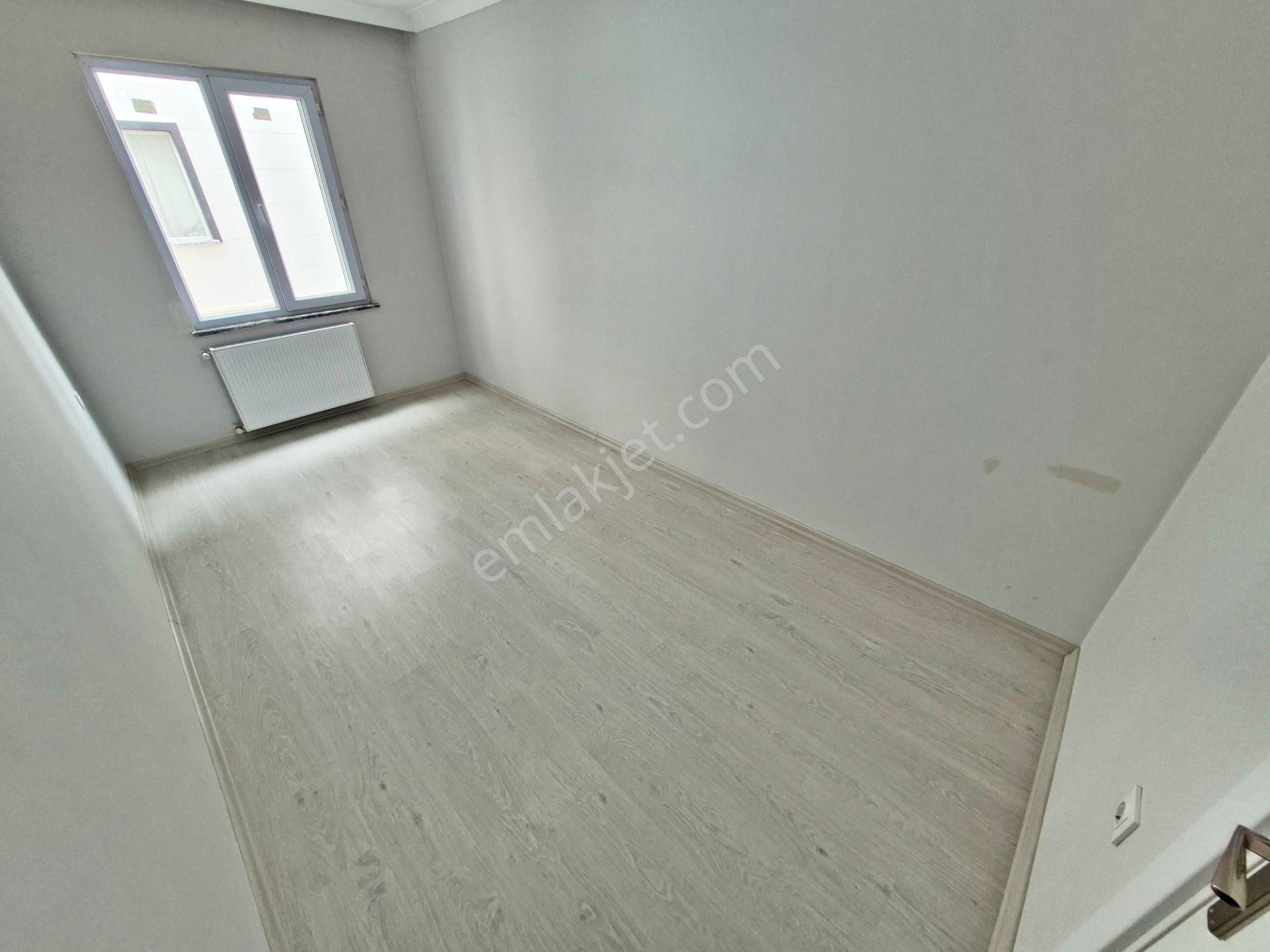 Aktif'ten Akçay 'da Satılık 8 Yaşında Arakat Ön Cephe Otoparklı 2+1 Daire — fotoğraf 13